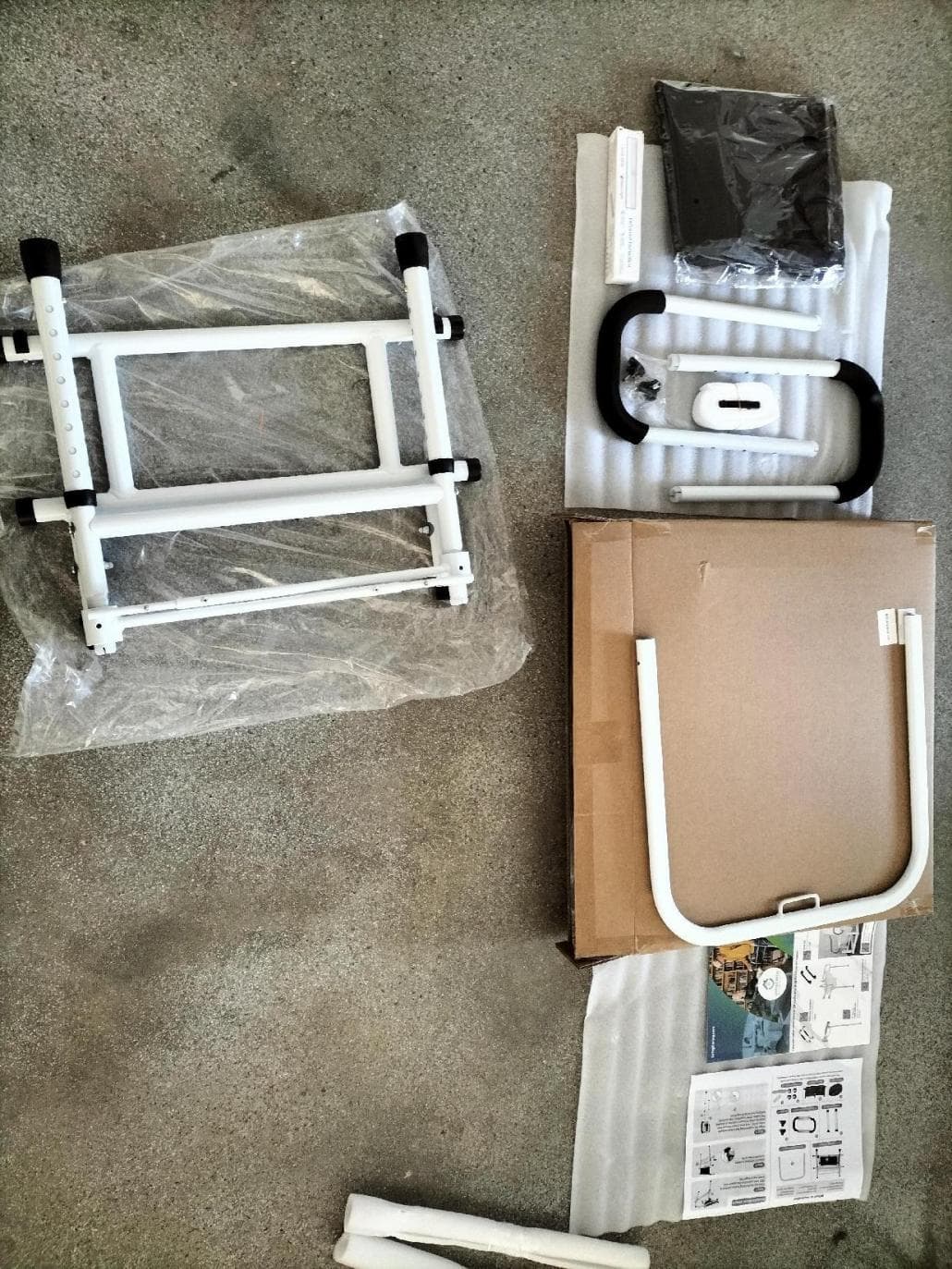 Recalled LivingCaring Adult Portable Bed Rails (image 3 of 3)