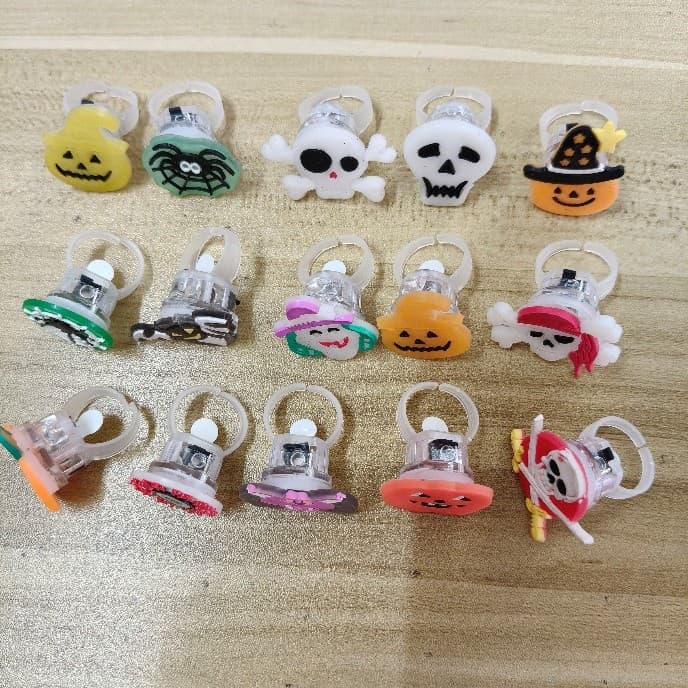 Recalled Gavoyeat Halloween Light-Up Rings Party Favors (image 2 of 3)