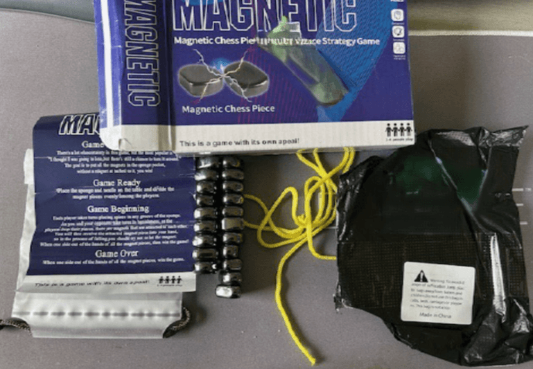 Recalled Magnetic Chess Games (image 4 of 4)