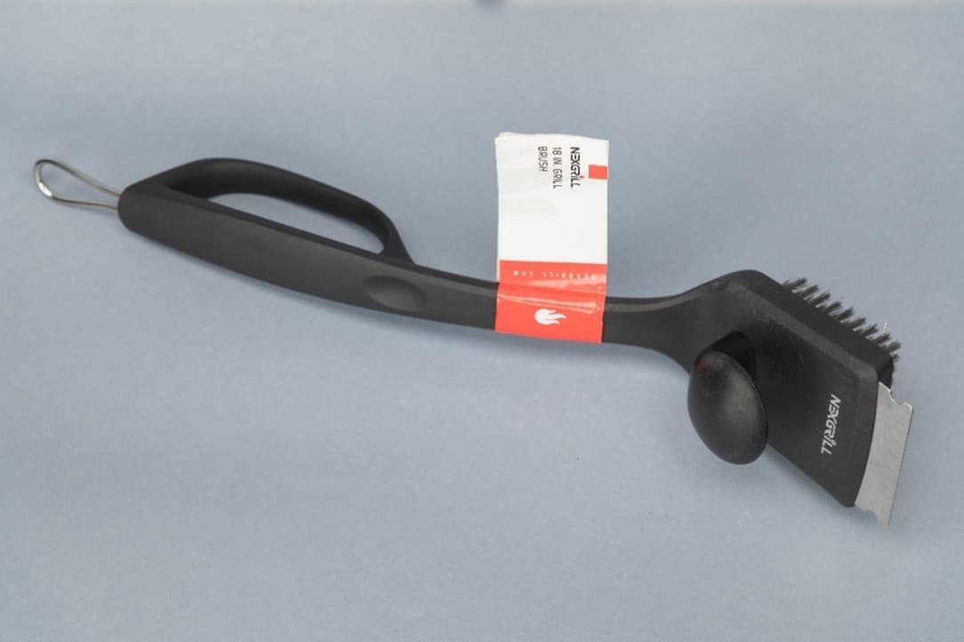Recalled Metal Wire Bristle Grill Brushes (image 2 of 6)