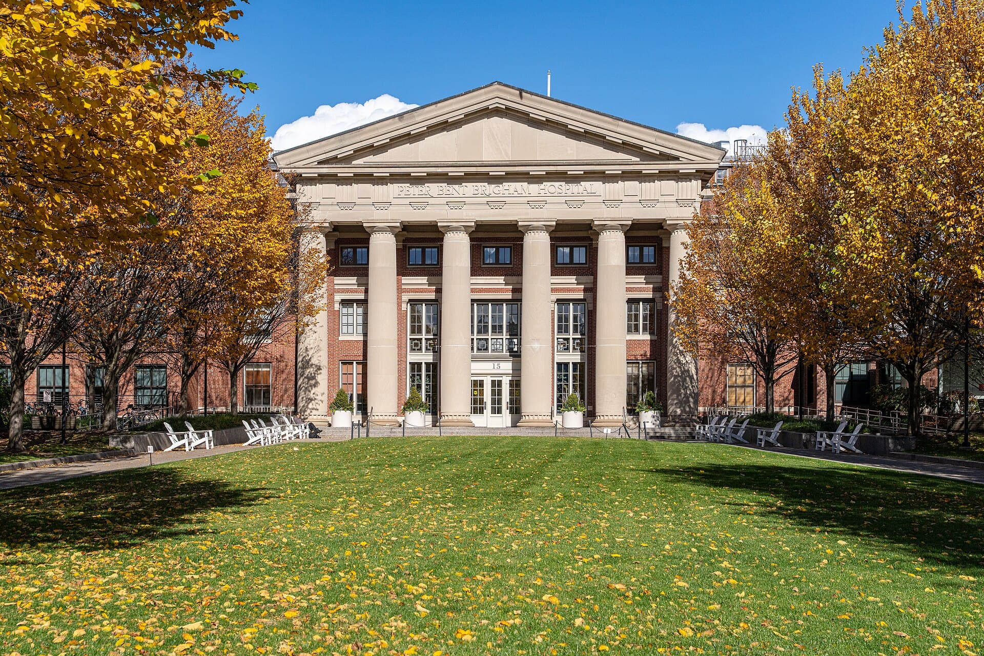 Over 4,000 Brigham and Women's Nurses Return After Five-Day Stoppage; No Contract