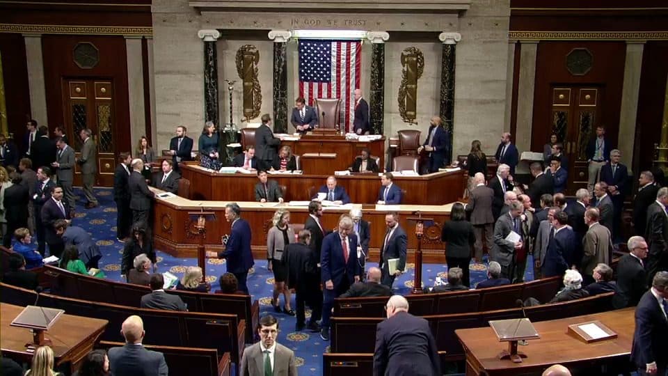 House Passes Faster Labor Contracts Act 230–193 With 20 Republicans