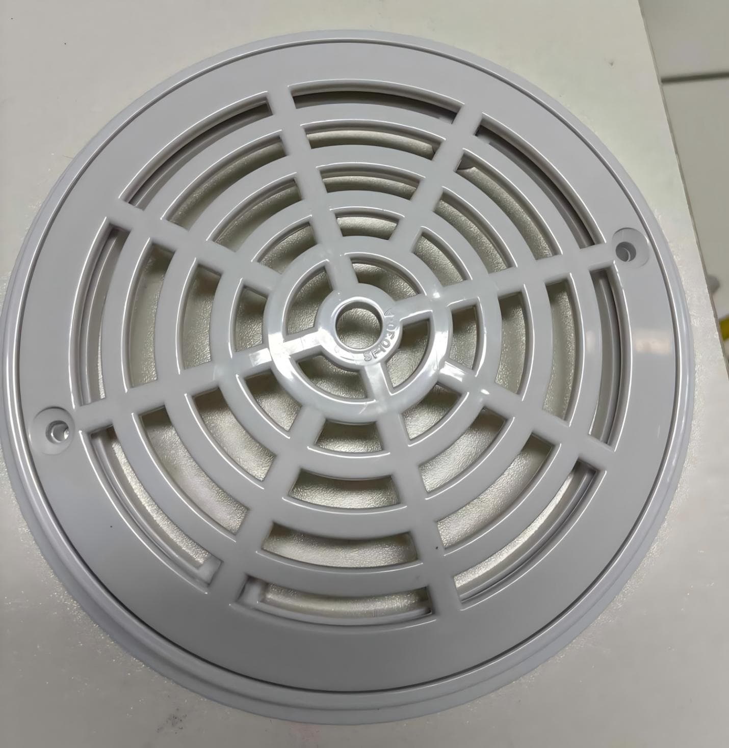 Recalled Jeriflyer 8-inch pool drain covers