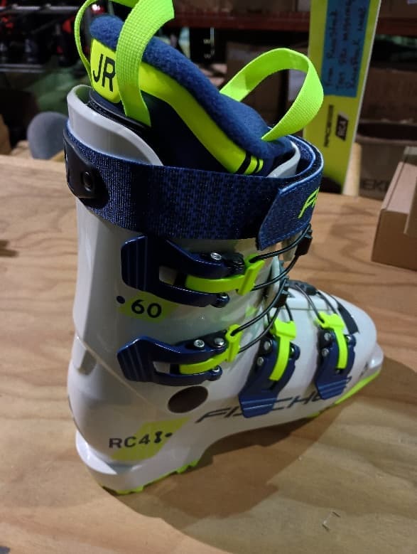 Recalled Fischer RC4 Junior Ski Boots
